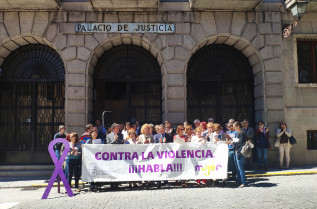 Imagenes 2019 06 14 Concentracion contra violencia de genero cbf2f7d8