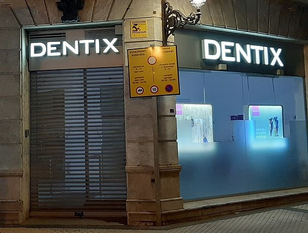 800px Dental office   dental clinic   Dentist, San Sebastian Donostia