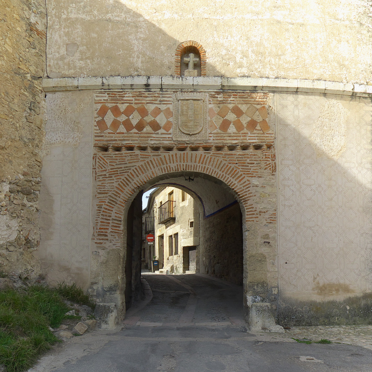 Puerta de la Villa. Pedraza (Segovia)