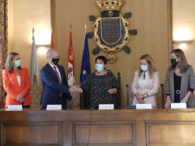 Imagenes 2021 09 28 Firma convenio Spanish Life con la UNED 3da3001d