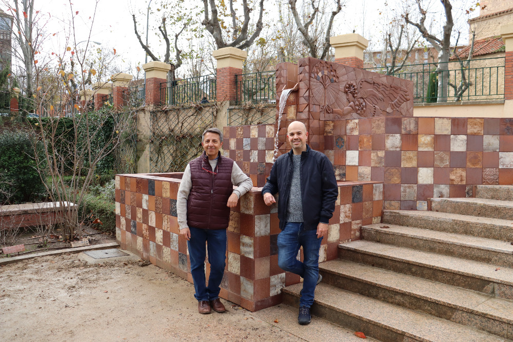 2022 12 21 Jardin Botu00e1nico, concejal Galindo y Mariano Carabias en la nueva fuente Jardu00edn Botu00e1nico