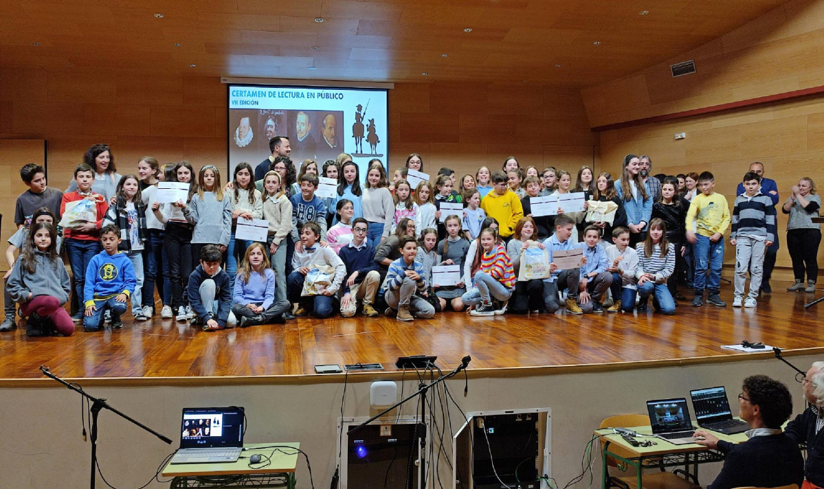 Alumnos de los centros de Primaria participantes en el VII Certamen de Lectura en Pu00fablico de Segovia